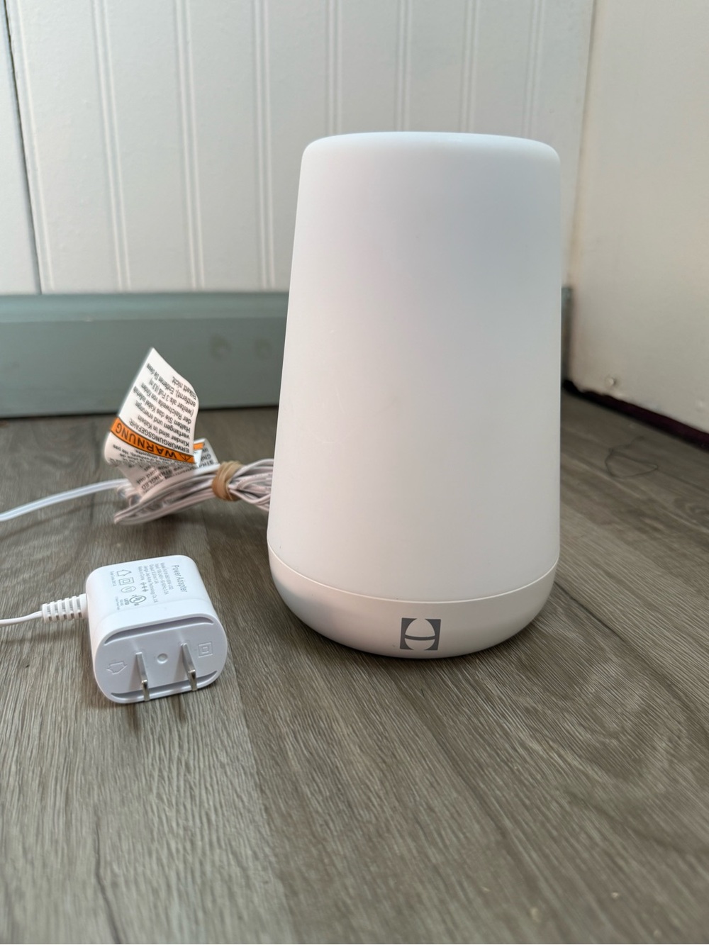 Hatch Rest Sleep Sound Machine HBREST White Noise Light